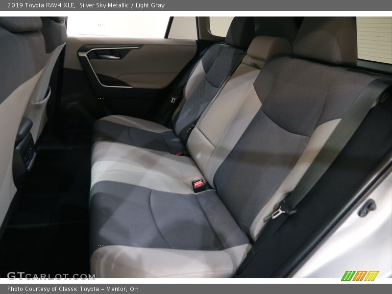 Silver Sky Metallic / Light Gray 2019 Toyota RAV4 XLE