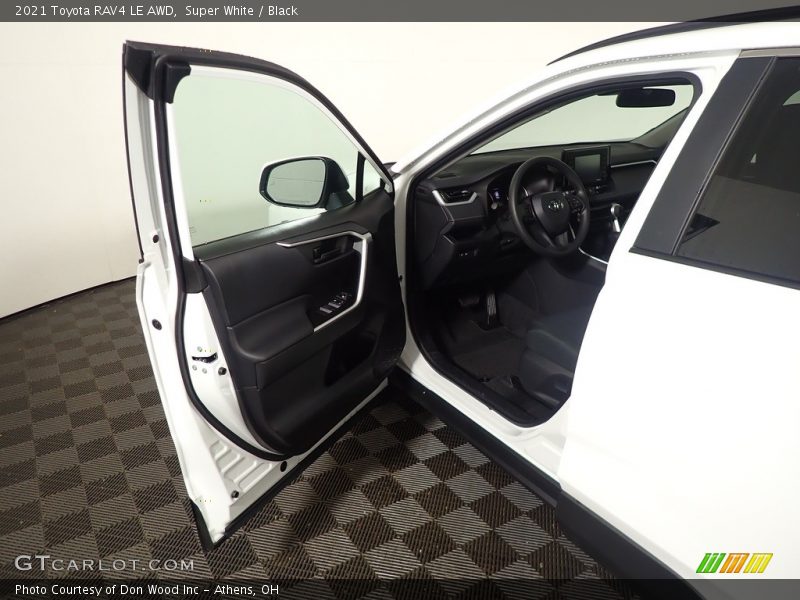 Super White / Black 2021 Toyota RAV4 LE AWD