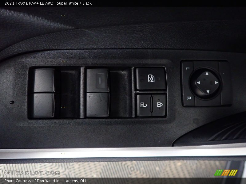 Super White / Black 2021 Toyota RAV4 LE AWD