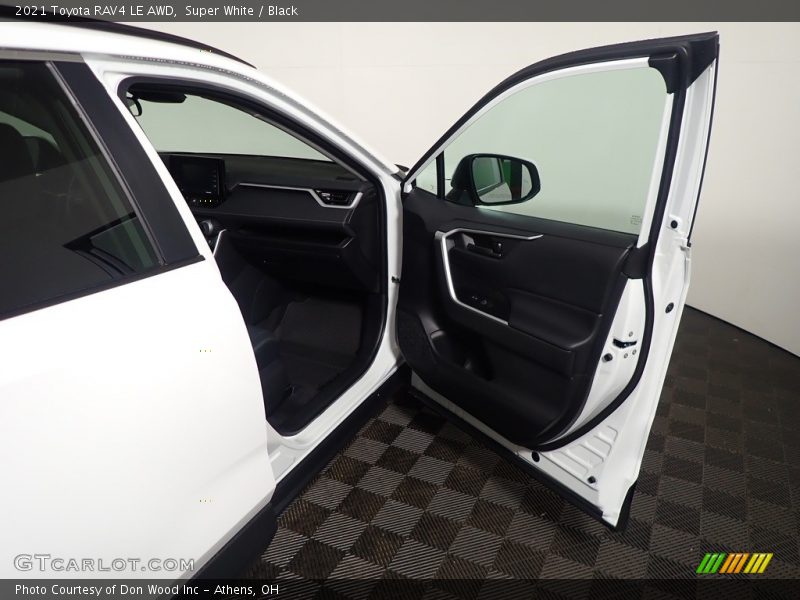 Super White / Black 2021 Toyota RAV4 LE AWD