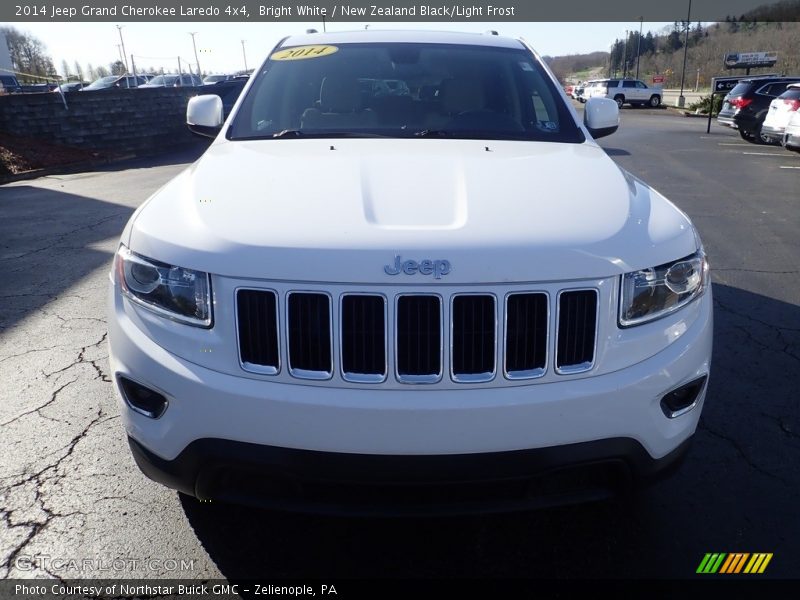 Bright White / New Zealand Black/Light Frost 2014 Jeep Grand Cherokee Laredo 4x4