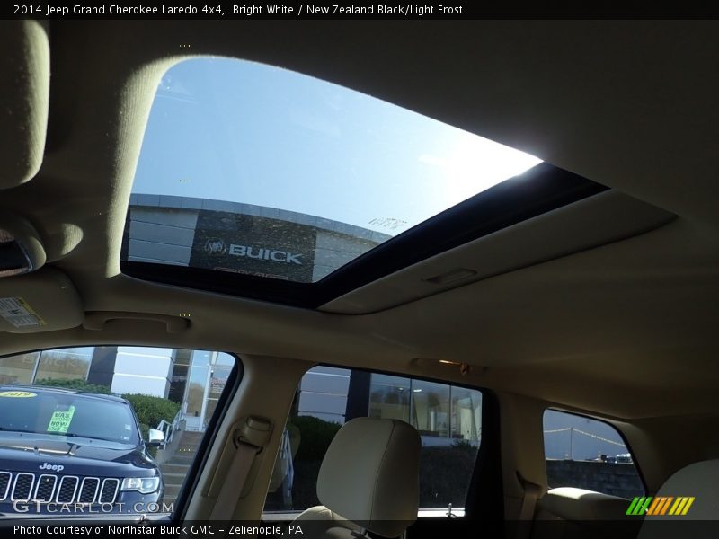 Bright White / New Zealand Black/Light Frost 2014 Jeep Grand Cherokee Laredo 4x4