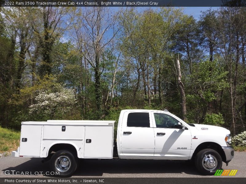 Bright White / Black/Diesel Gray 2022 Ram 3500 Tradesman Crew Cab 4x4 Chassis