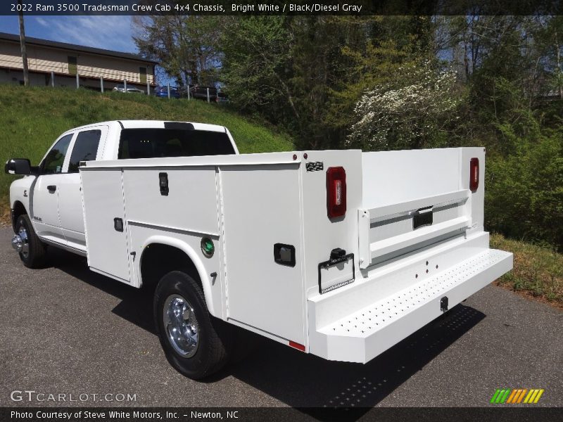 Bright White / Black/Diesel Gray 2022 Ram 3500 Tradesman Crew Cab 4x4 Chassis