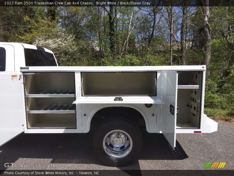 Bright White / Black/Diesel Gray 2022 Ram 3500 Tradesman Crew Cab 4x4 Chassis