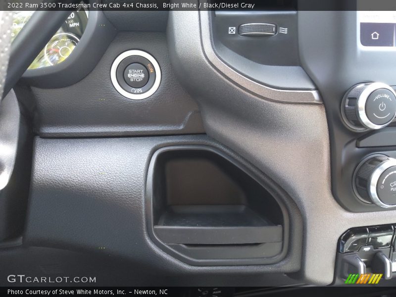 Bright White / Black/Diesel Gray 2022 Ram 3500 Tradesman Crew Cab 4x4 Chassis