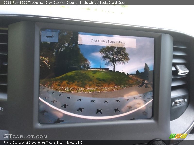 Bright White / Black/Diesel Gray 2022 Ram 3500 Tradesman Crew Cab 4x4 Chassis