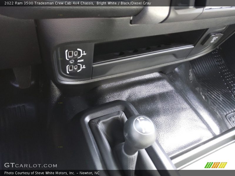 Bright White / Black/Diesel Gray 2022 Ram 3500 Tradesman Crew Cab 4x4 Chassis