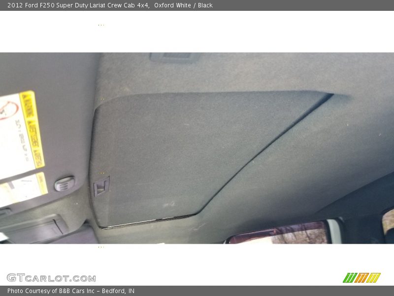 Oxford White / Black 2012 Ford F250 Super Duty Lariat Crew Cab 4x4