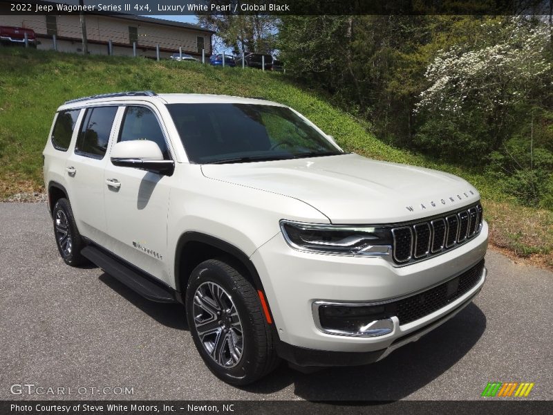 Front 3/4 View of 2022 Wagoneer Series III 4x4