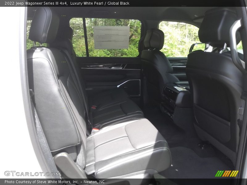 Luxury White Pearl / Global Black 2022 Jeep Wagoneer Series III 4x4
