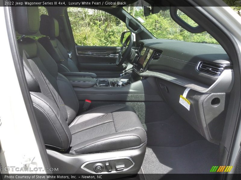Luxury White Pearl / Global Black 2022 Jeep Wagoneer Series III 4x4