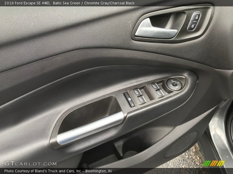 Baltic Sea Green / Chromite Gray/Charcoal Black 2019 Ford Escape SE 4WD