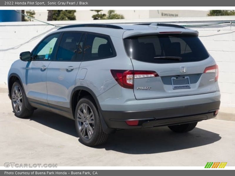 Sonic Gray Pearl / Black 2022 Honda Pilot Sport