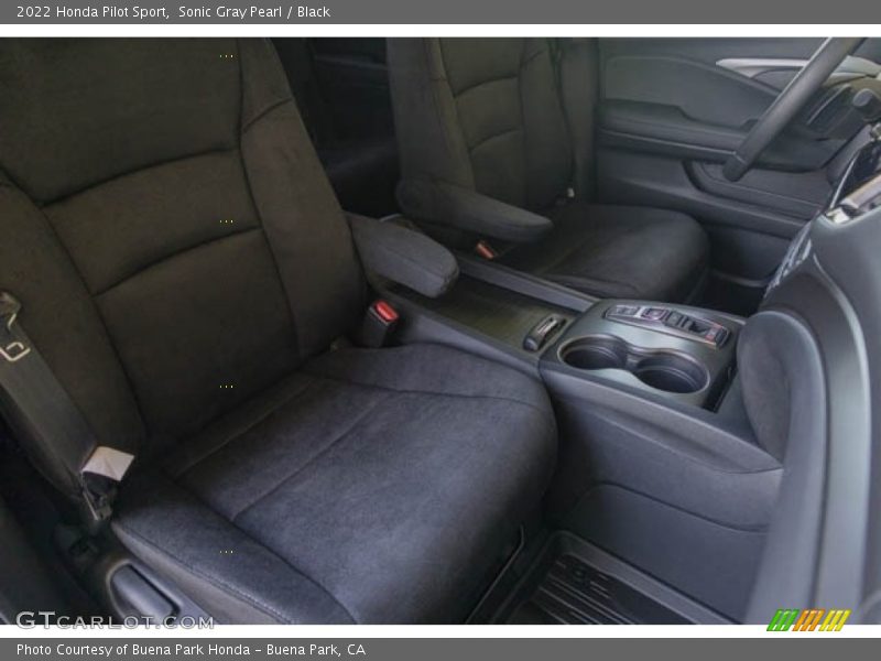  2022 Pilot Sport Black Interior