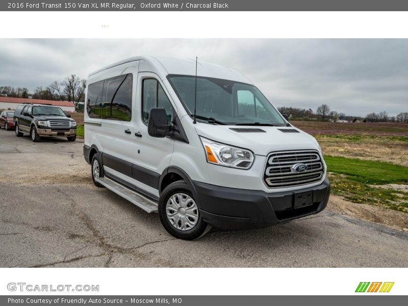 Front 3/4 View of 2016 Transit 150 Van XL MR Regular