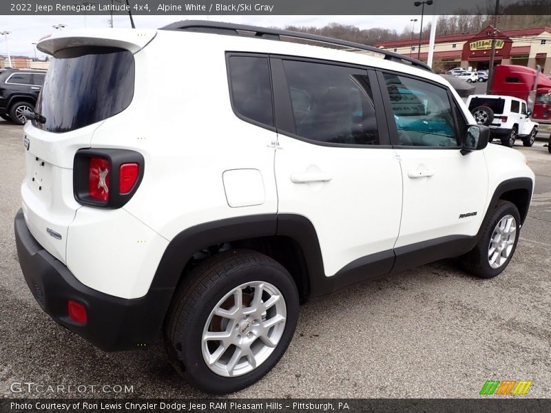 Alpine White / Black/Ski Gray 2022 Jeep Renegade Latitude 4x4