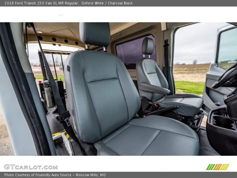 Oxford White / Charcoal Black 2016 Ford Transit 150 Van XL MR Regular