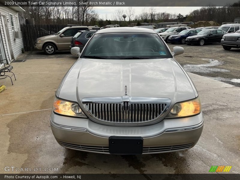 Silver Birch Metallic / Black 2009 Lincoln Town Car Signature Limited