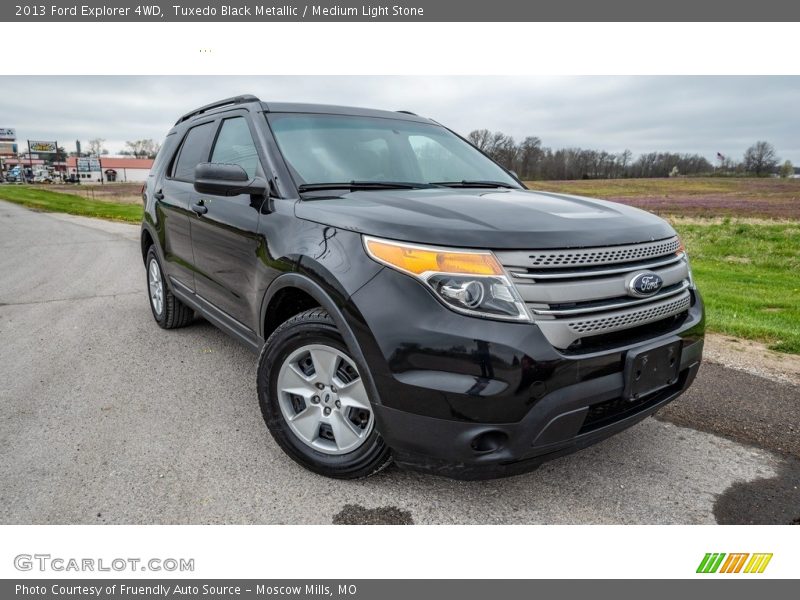 Tuxedo Black Metallic / Medium Light Stone 2013 Ford Explorer 4WD