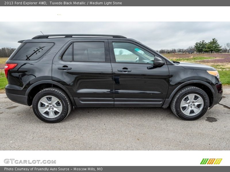 Tuxedo Black Metallic / Medium Light Stone 2013 Ford Explorer 4WD