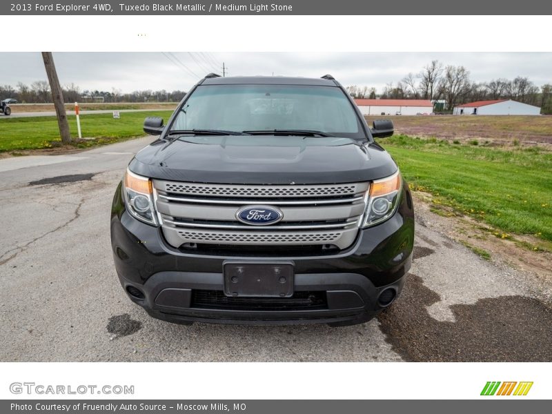 Tuxedo Black Metallic / Medium Light Stone 2013 Ford Explorer 4WD