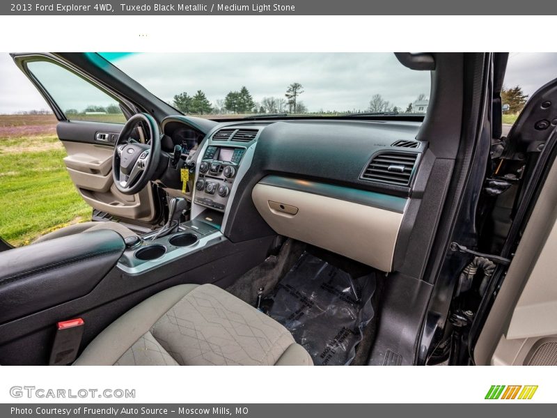 Tuxedo Black Metallic / Medium Light Stone 2013 Ford Explorer 4WD