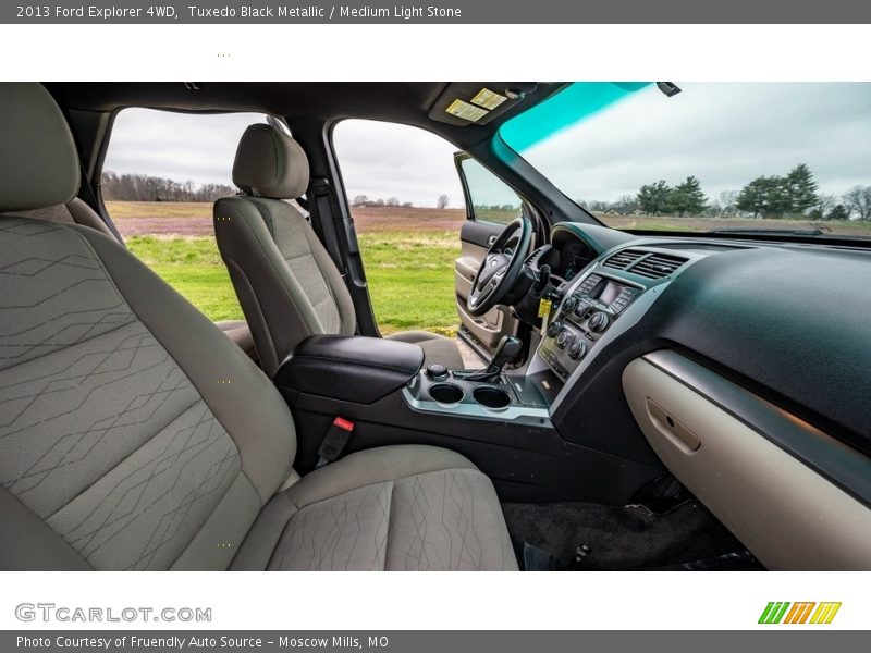 Tuxedo Black Metallic / Medium Light Stone 2013 Ford Explorer 4WD