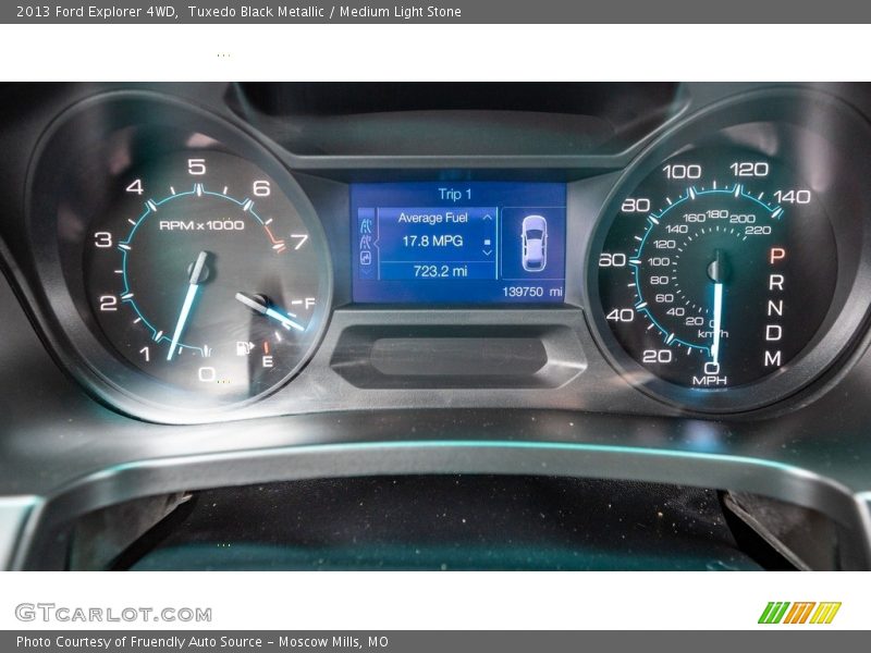 Tuxedo Black Metallic / Medium Light Stone 2013 Ford Explorer 4WD