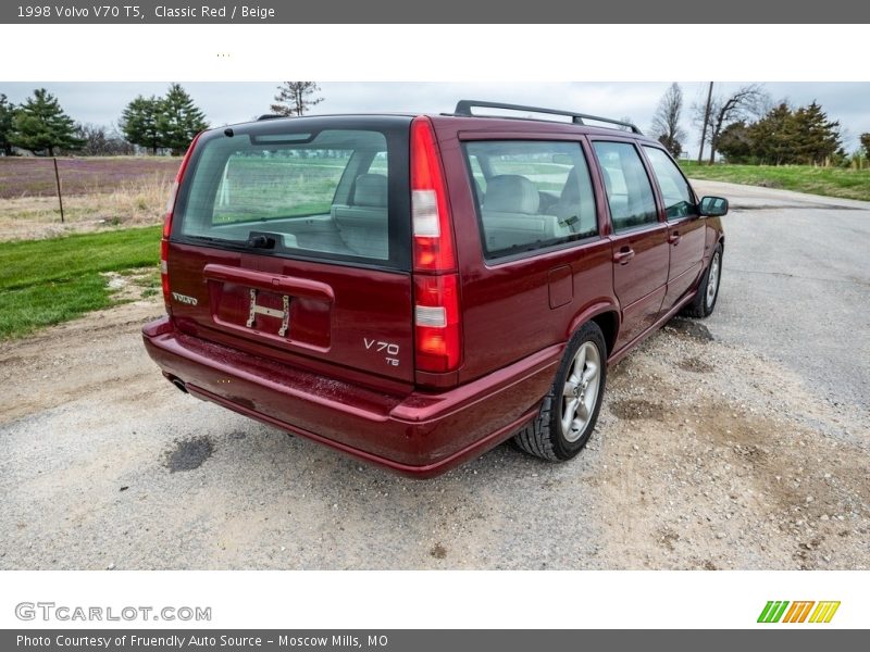 Classic Red / Beige 1998 Volvo V70 T5