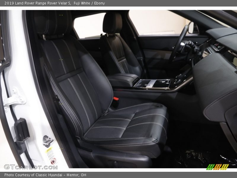 Fuji White / Ebony 2019 Land Rover Range Rover Velar S