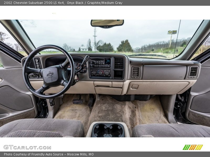Dashboard of 2002 Suburban 2500 LS 4x4