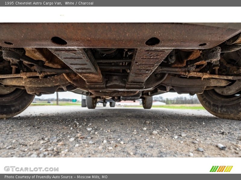 White / Charcoal 1995 Chevrolet Astro Cargo Van