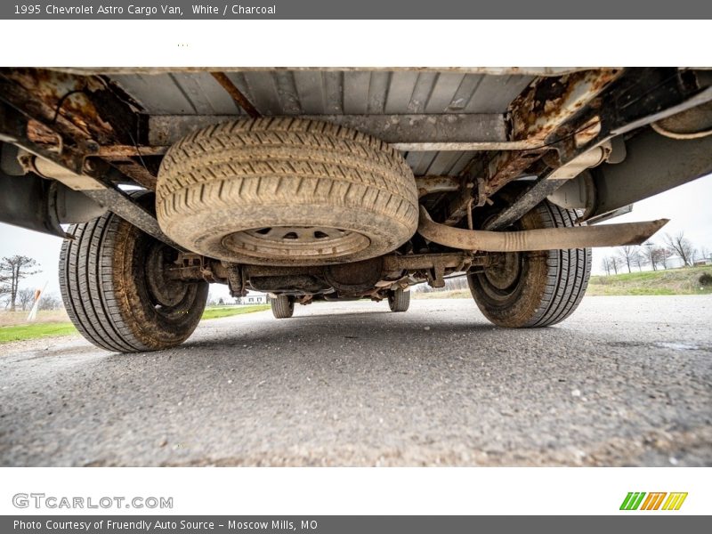 White / Charcoal 1995 Chevrolet Astro Cargo Van