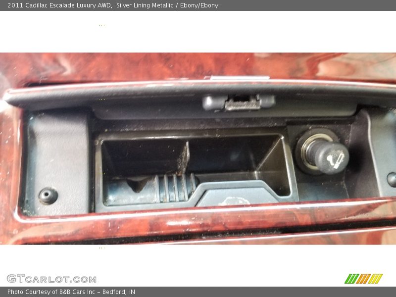 Silver Lining Metallic / Ebony/Ebony 2011 Cadillac Escalade Luxury AWD