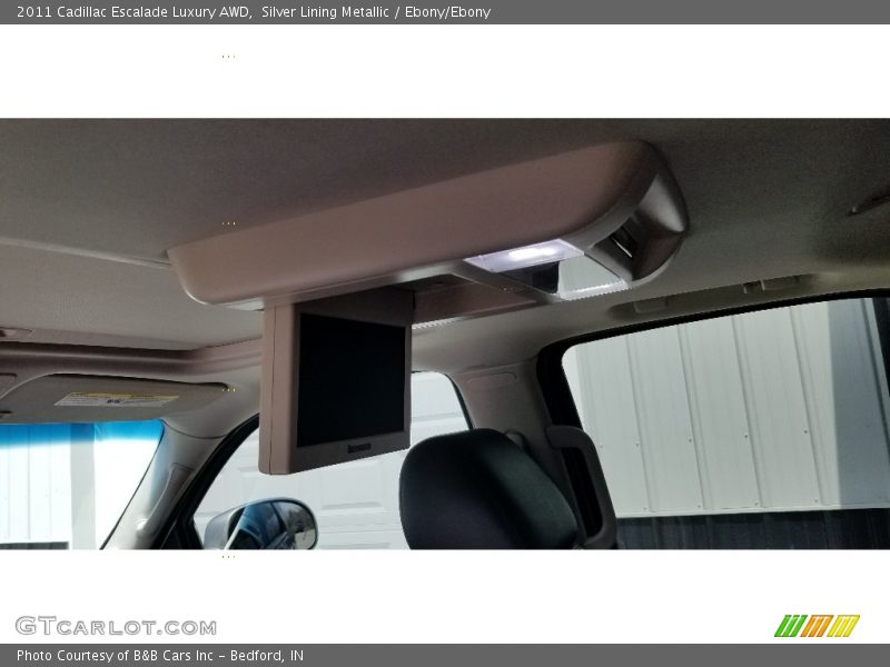 Silver Lining Metallic / Ebony/Ebony 2011 Cadillac Escalade Luxury AWD