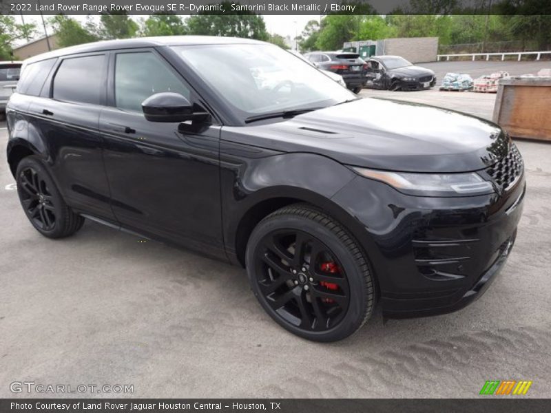 Front 3/4 View of 2022 Range Rover Evoque SE R-Dynamic