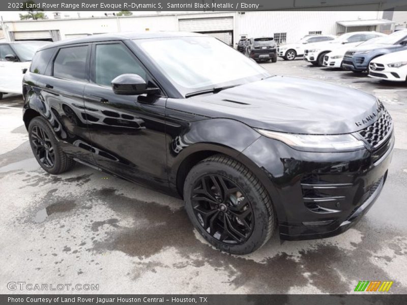 Front 3/4 View of 2022 Range Rover Evoque R-Dynamic S