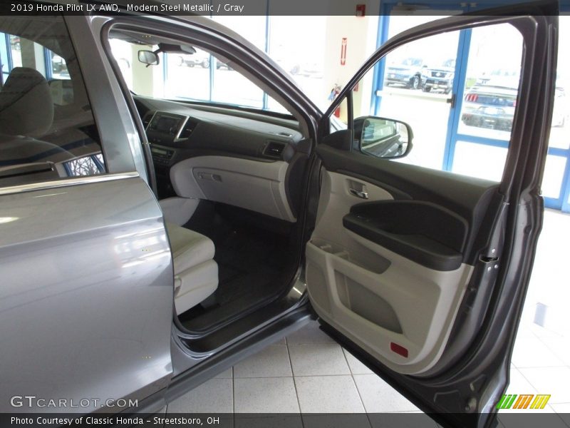 Modern Steel Metallic / Gray 2019 Honda Pilot LX AWD