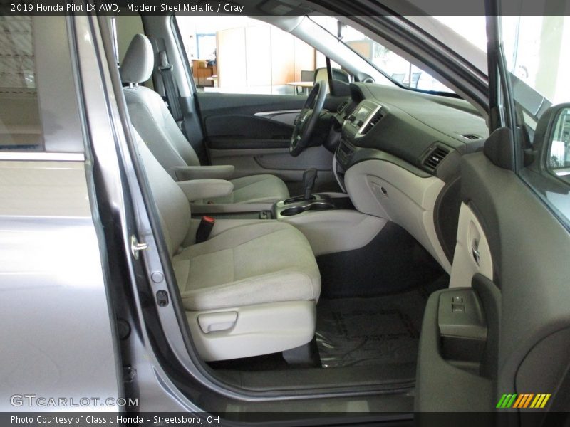 Modern Steel Metallic / Gray 2019 Honda Pilot LX AWD
