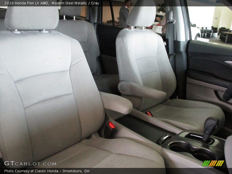 Modern Steel Metallic / Gray 2019 Honda Pilot LX AWD