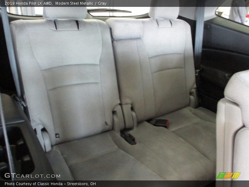 Modern Steel Metallic / Gray 2019 Honda Pilot LX AWD