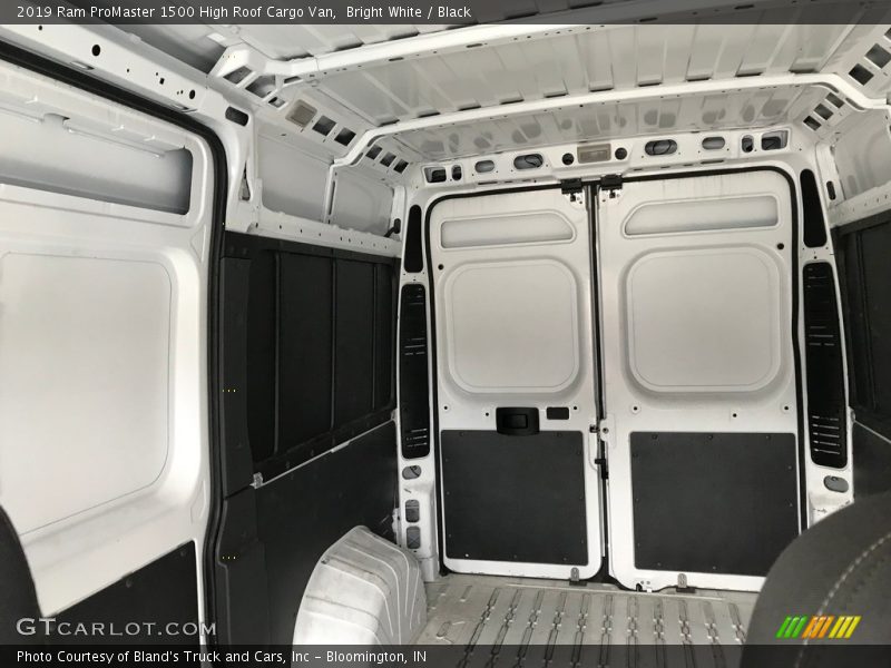 Bright White / Black 2019 Ram ProMaster 1500 High Roof Cargo Van