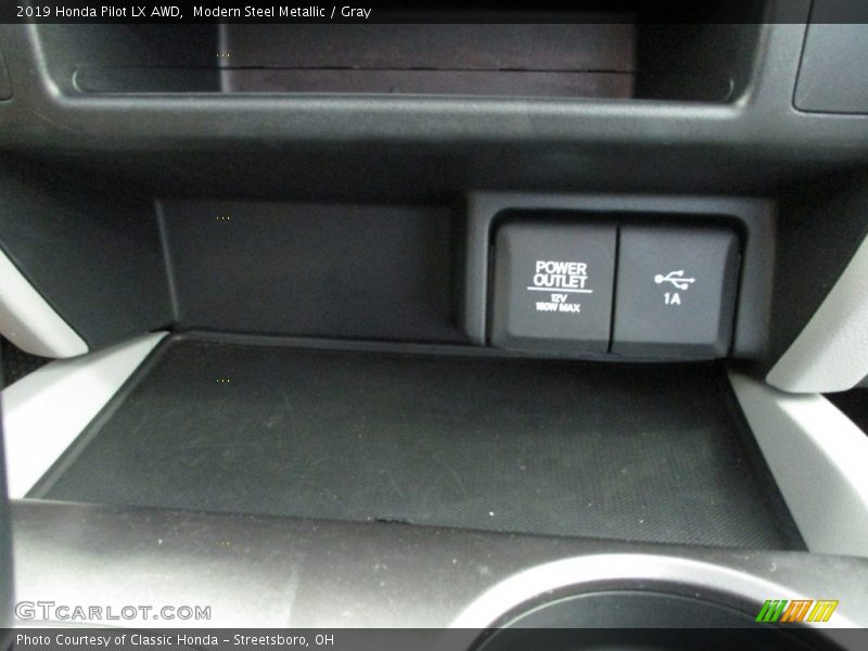 Modern Steel Metallic / Gray 2019 Honda Pilot LX AWD