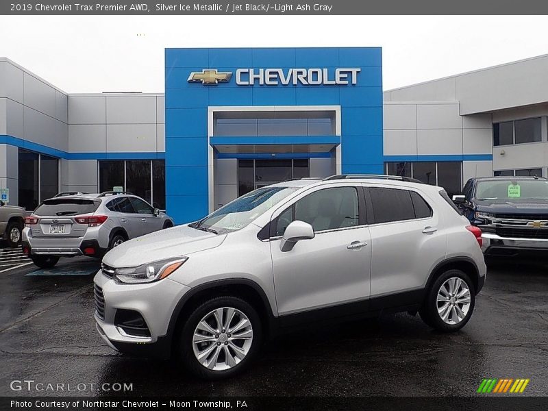 Front 3/4 View of 2019 Trax Premier AWD