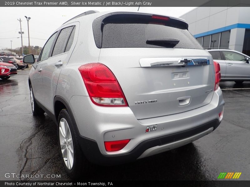 Silver Ice Metallic / Jet Black/­Light Ash Gray 2019 Chevrolet Trax Premier AWD