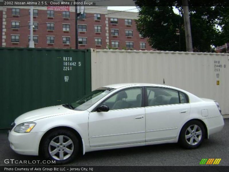 Cloud White / Blond Beige 2002 Nissan Altima 2.5 S