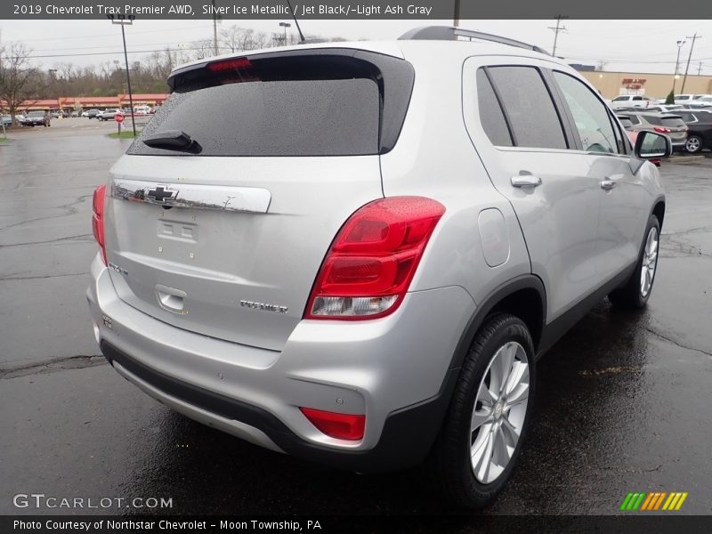 Silver Ice Metallic / Jet Black/­Light Ash Gray 2019 Chevrolet Trax Premier AWD