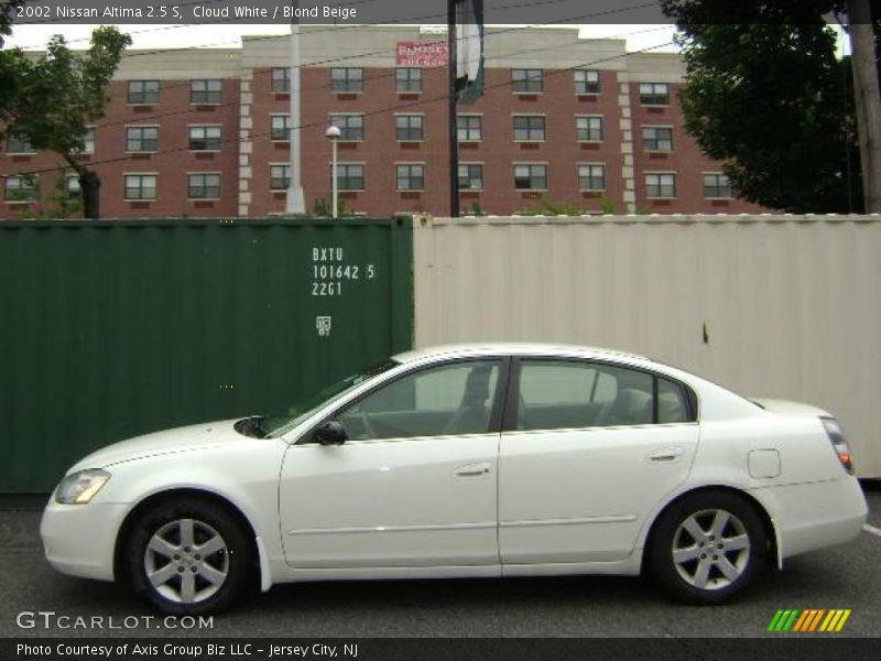 Cloud White / Blond Beige 2002 Nissan Altima 2.5 S
