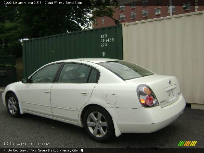 Cloud White / Blond Beige 2002 Nissan Altima 2.5 S